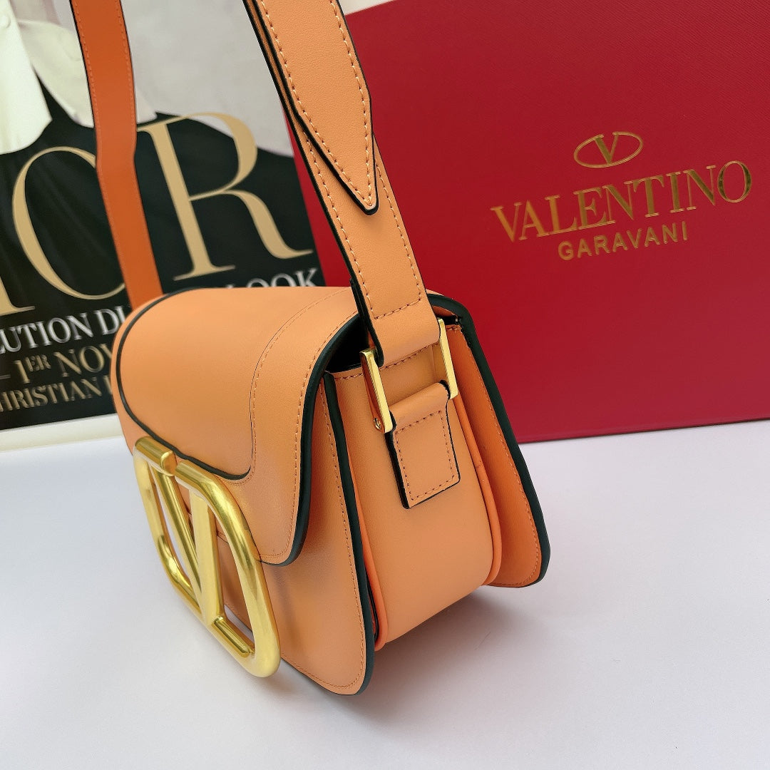 B5X111VL45 Popular  leather bag 