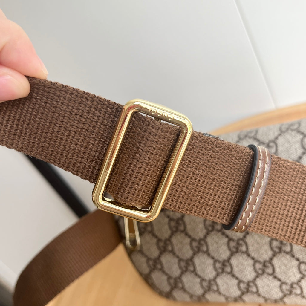 B1R15B42  Popular leather bag