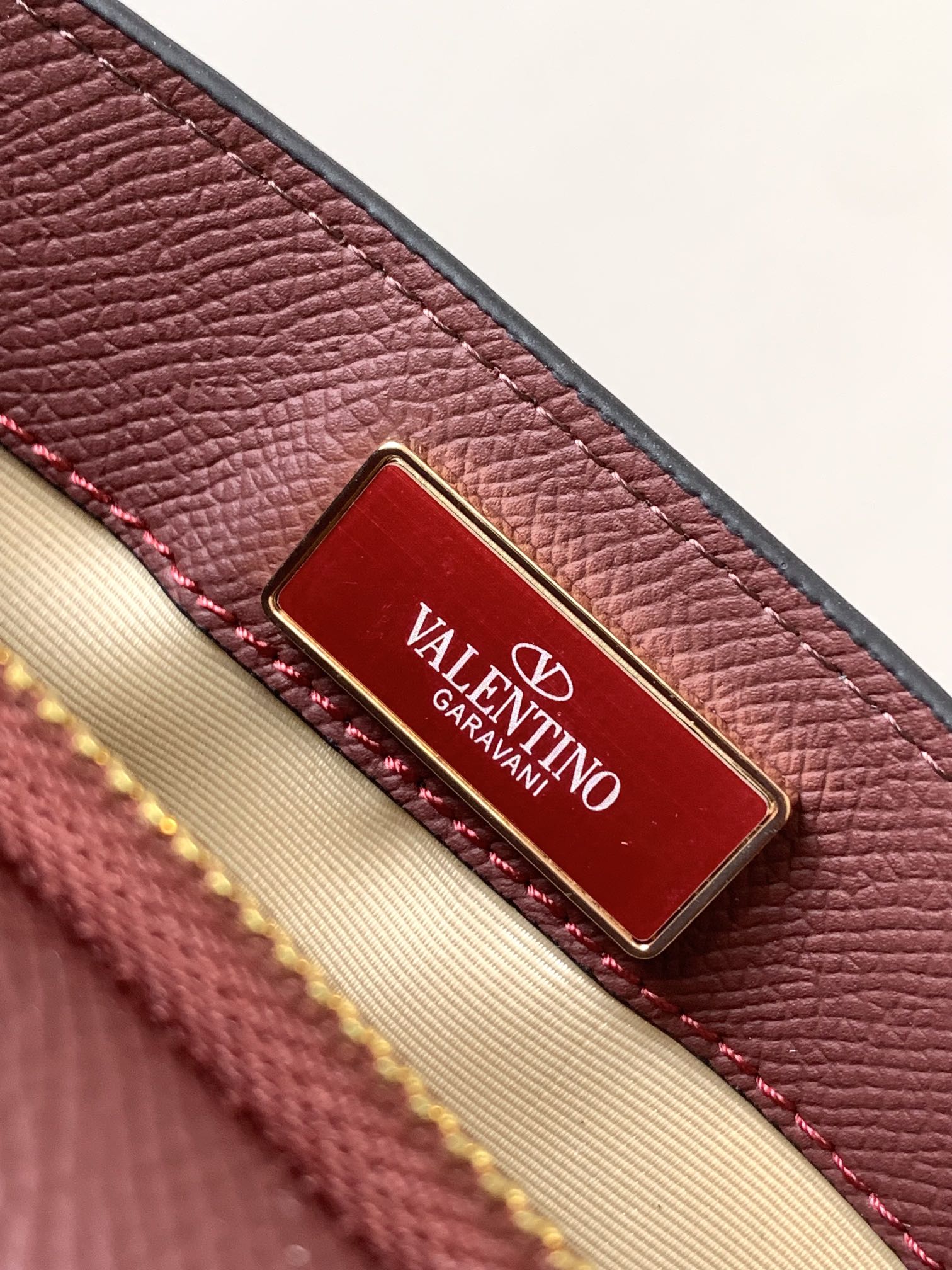 B1X44VL272 Popular leather bag 