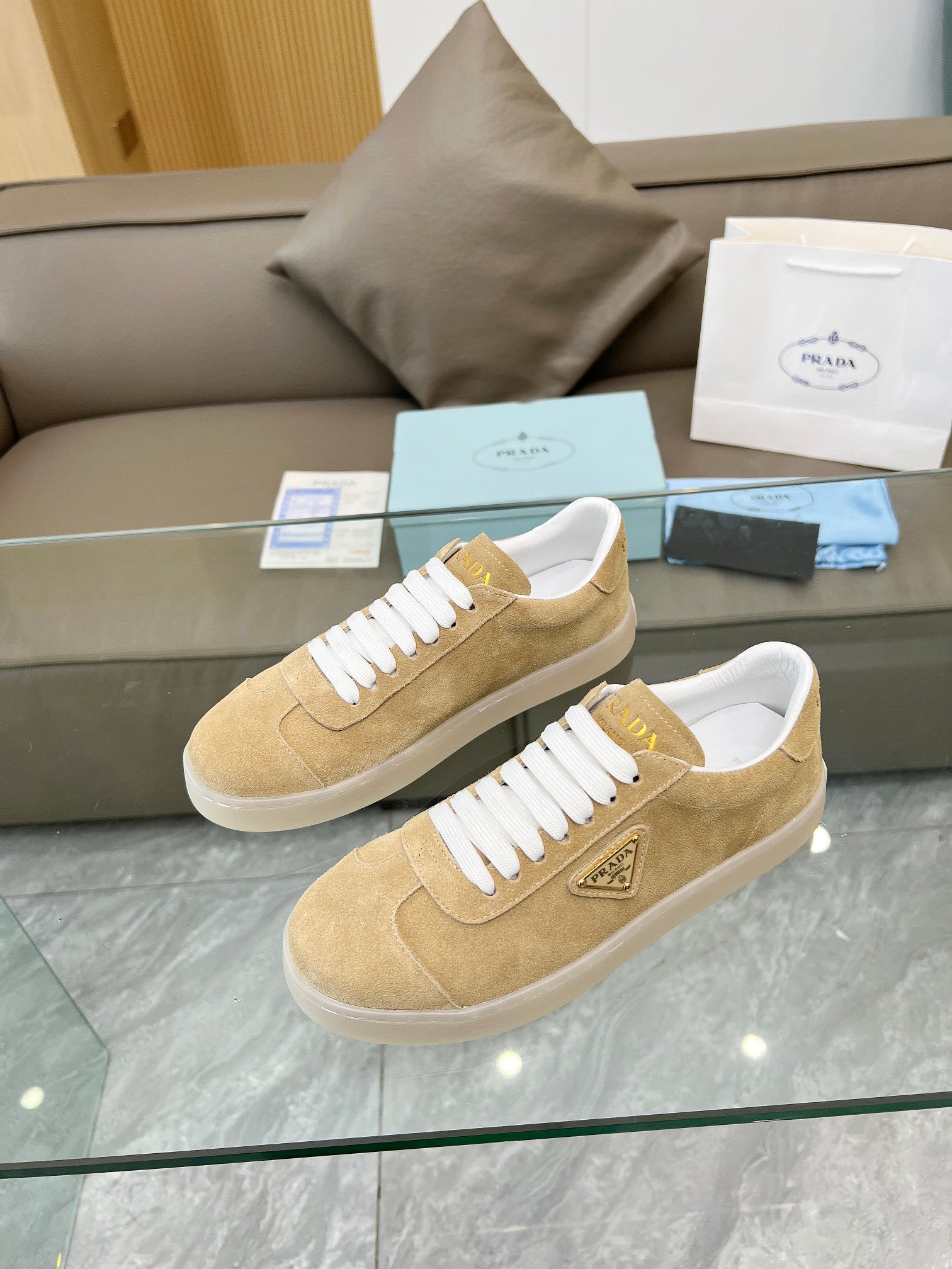 Z2Q95P95 Popular high-quality shoes