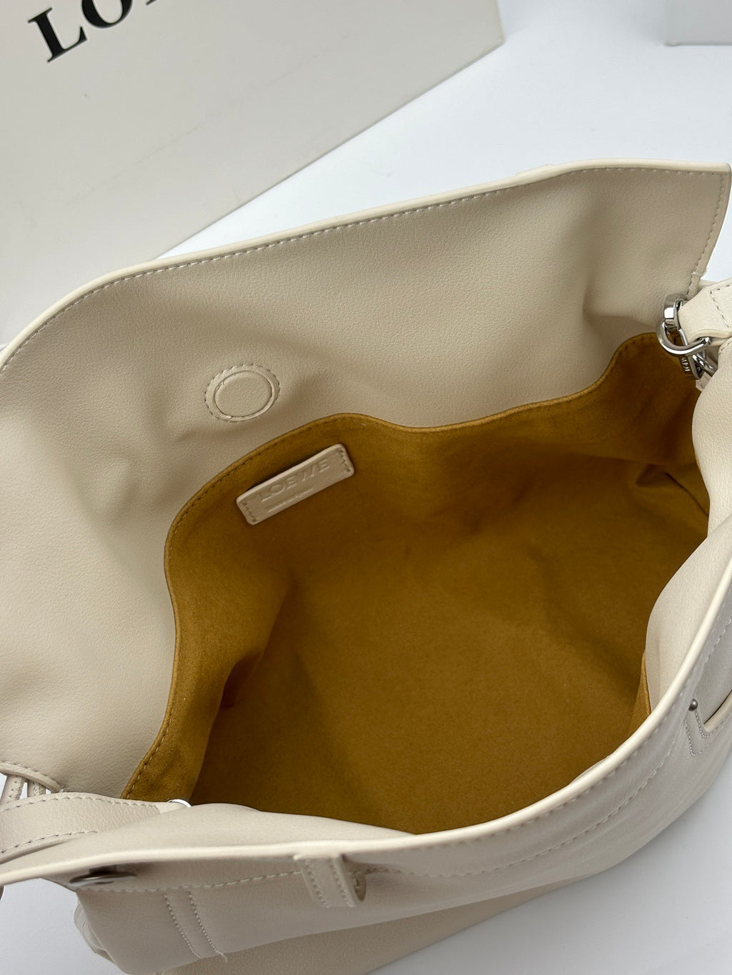 B1P36A47 Popular leather bag