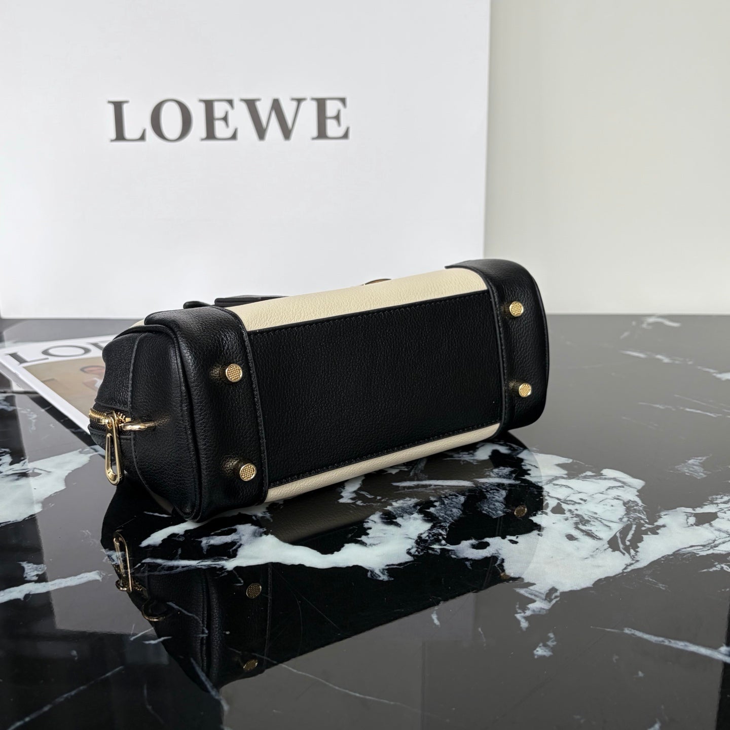 B1R66A12 Popular leather bag