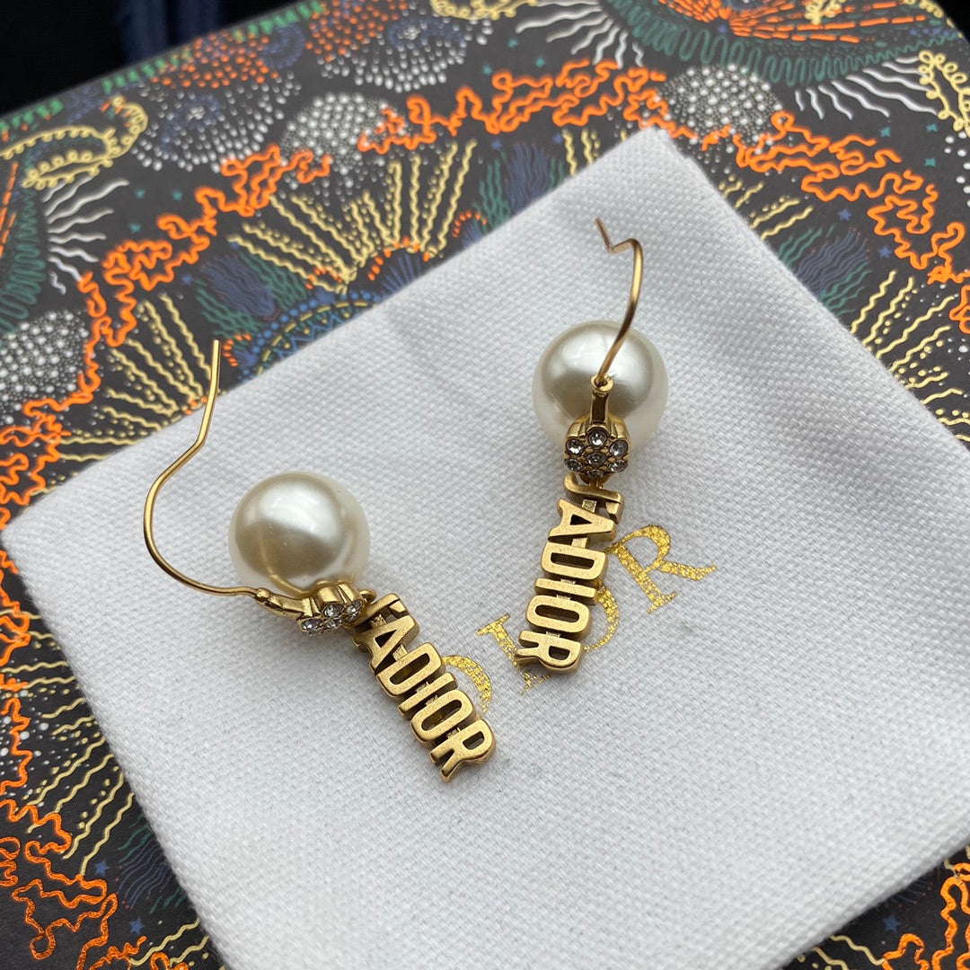 X1Y83D186E Popular  Earrings
