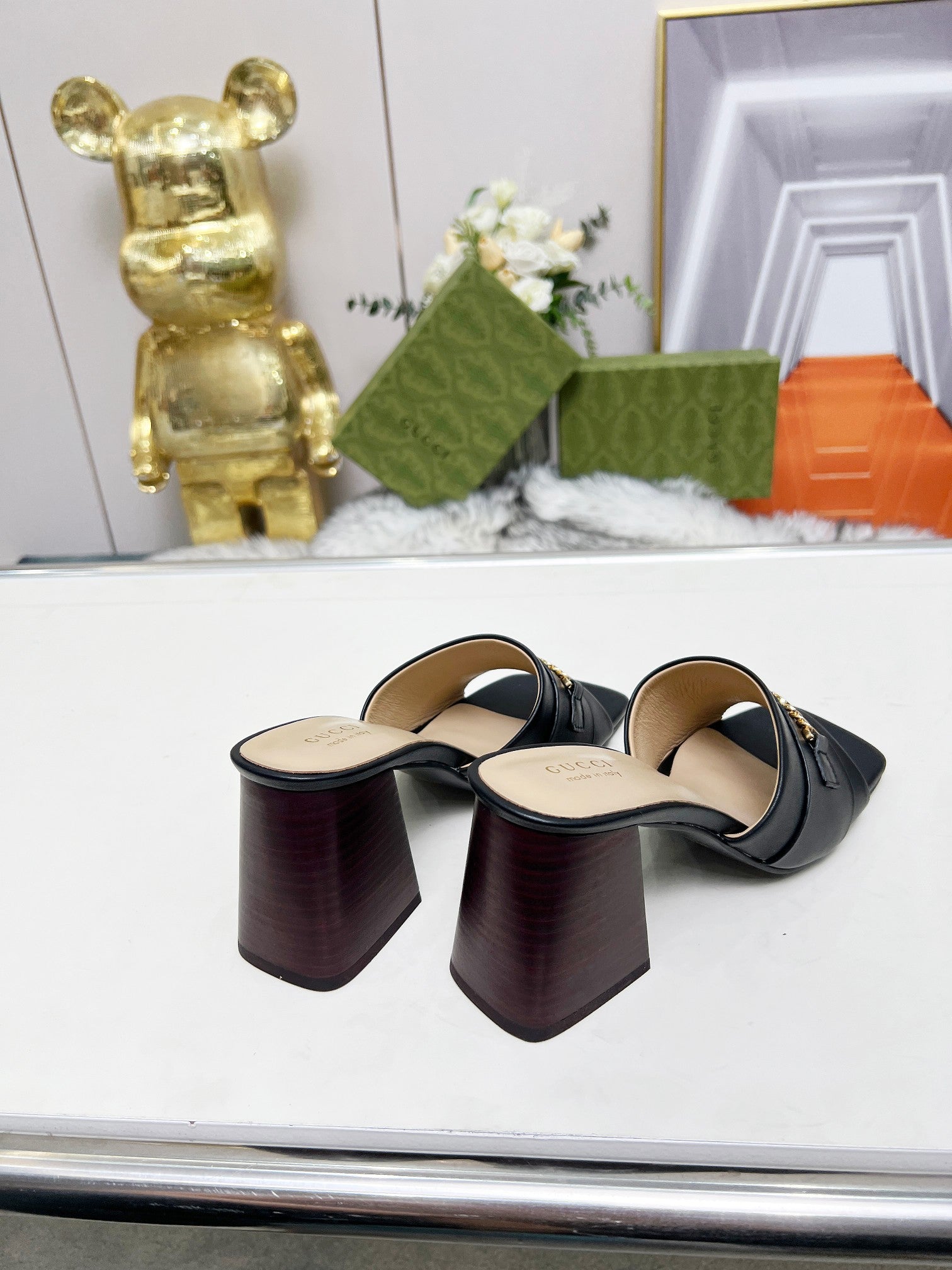 Z2N75B11  Popular leather High heels