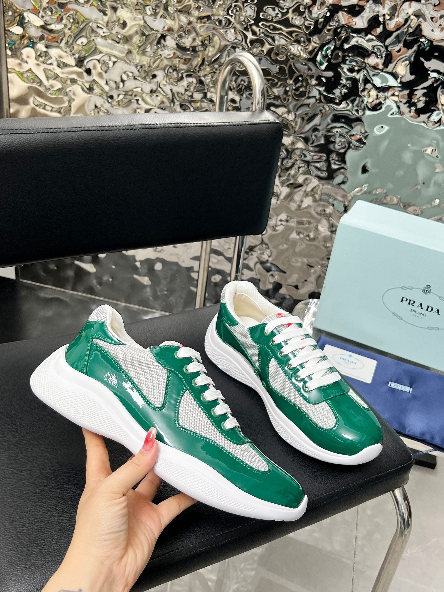 Z2P76P03 Popular high-quality leather Shoes