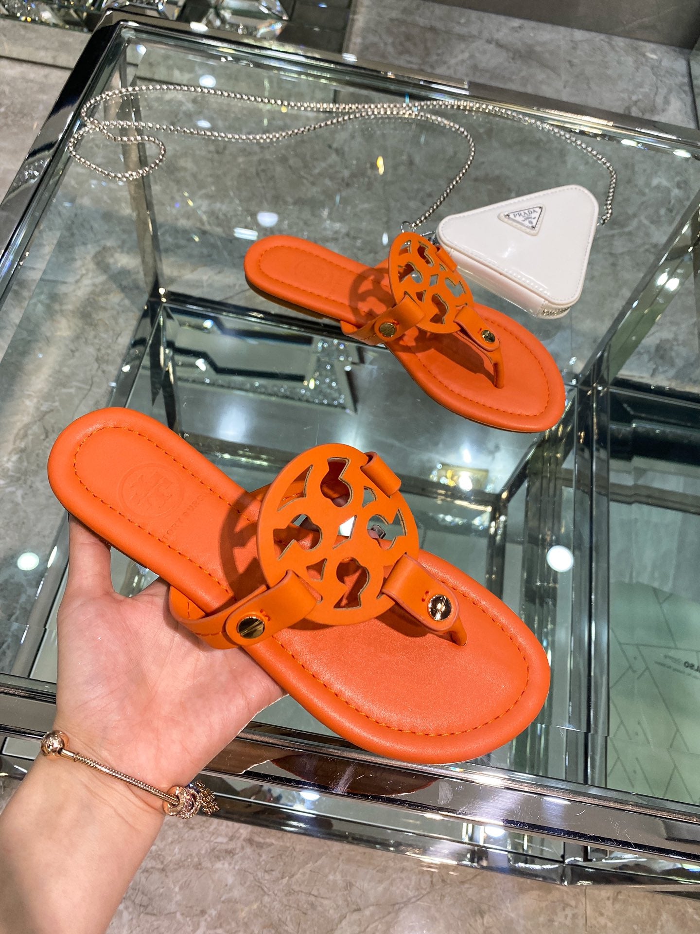 Z2Z85A3  Popular leather Shoes
