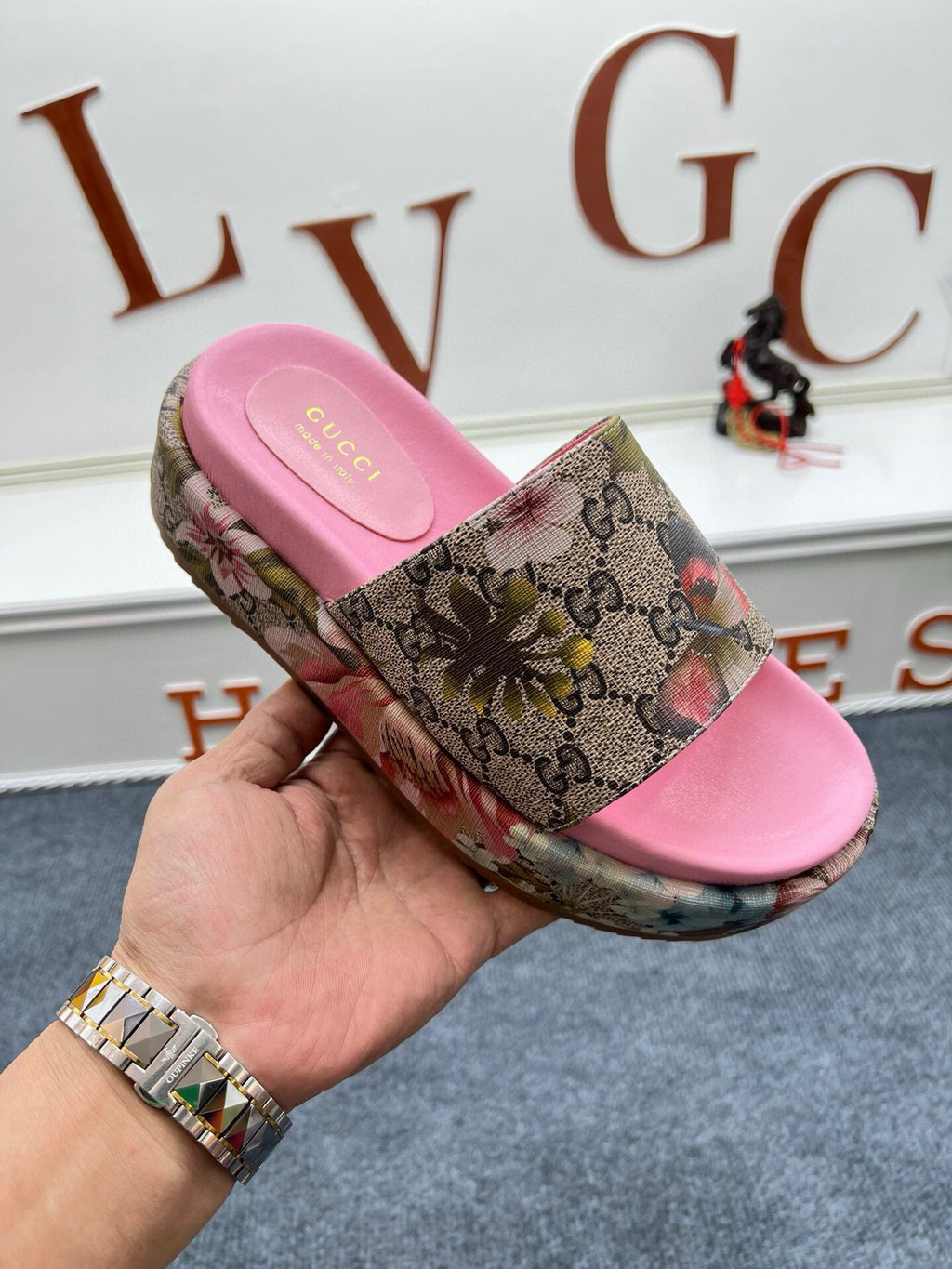 Z5ZB122 Popular slippers  Sole thickness 5.5cm