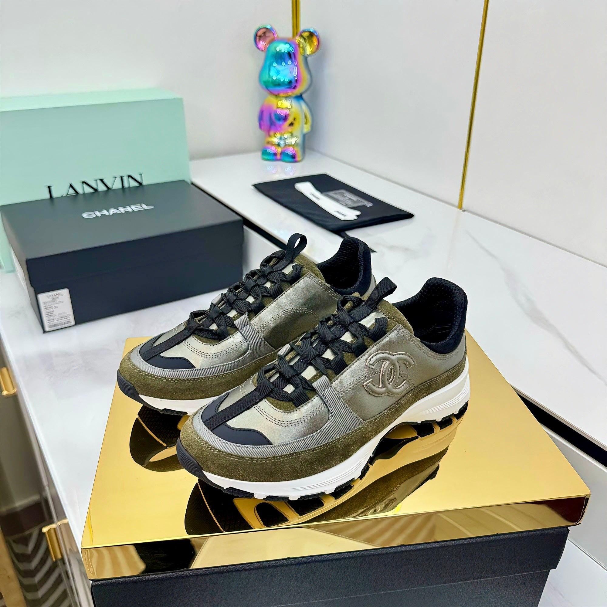 Z2R85C7  Popular high quality shoes