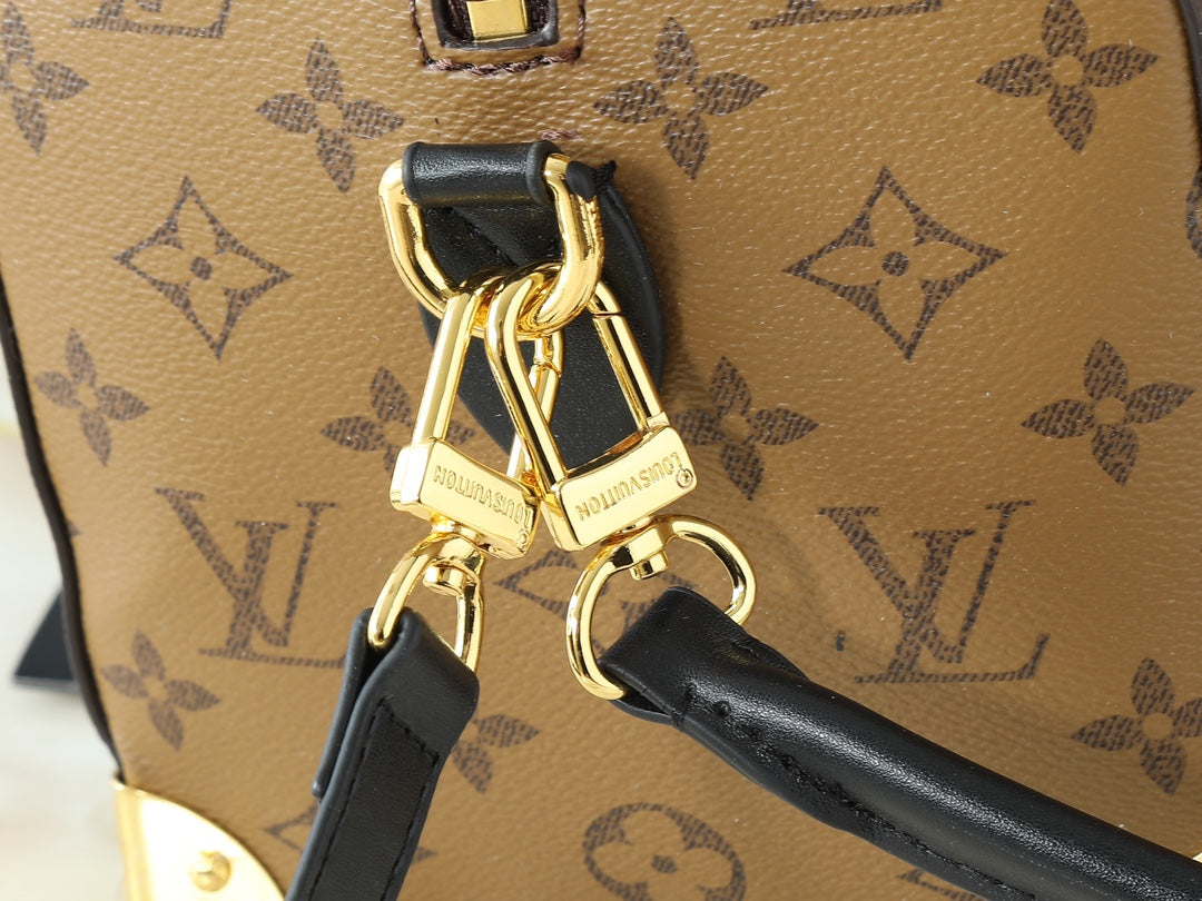 B1R15E52  Popular   leather bag