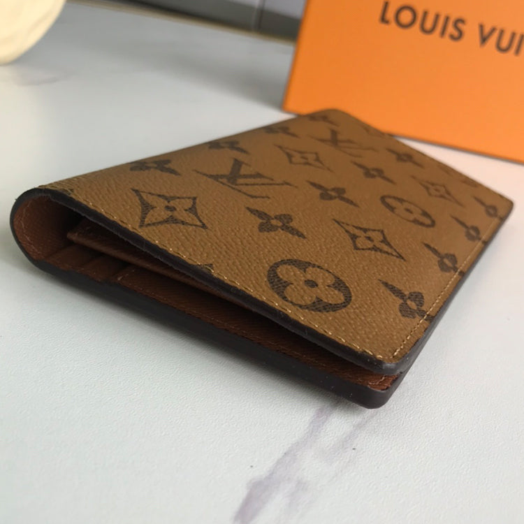 B1X31E2 Popular leather wallets