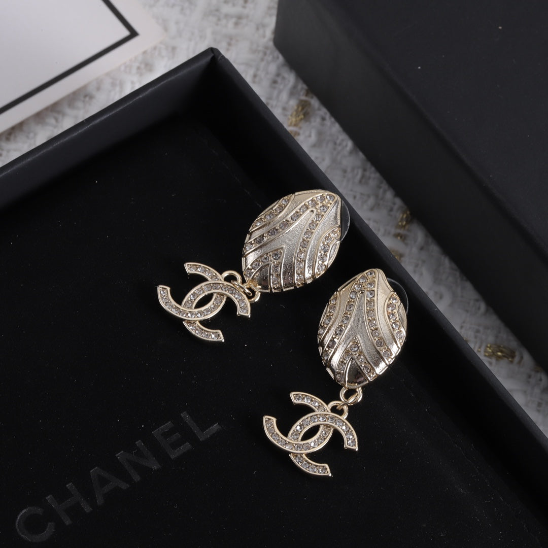 X1Z54C280E Popular Earrings