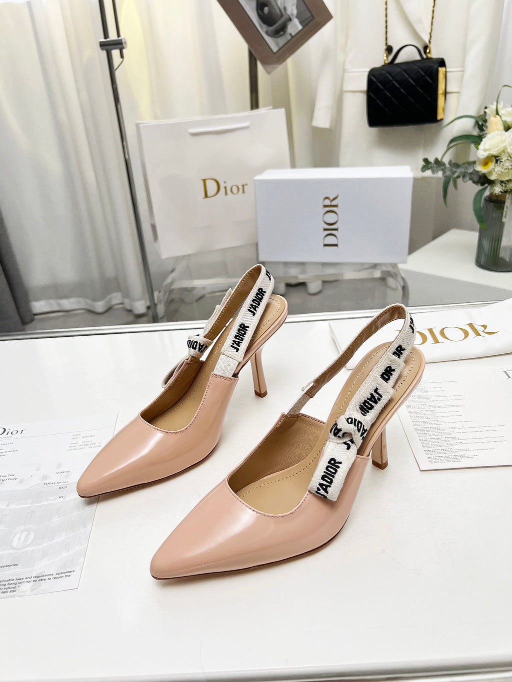 Z2Q55D44  Popular leather High heels
