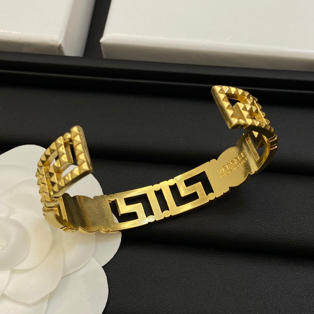 X1N63V61K  Popular bracelet