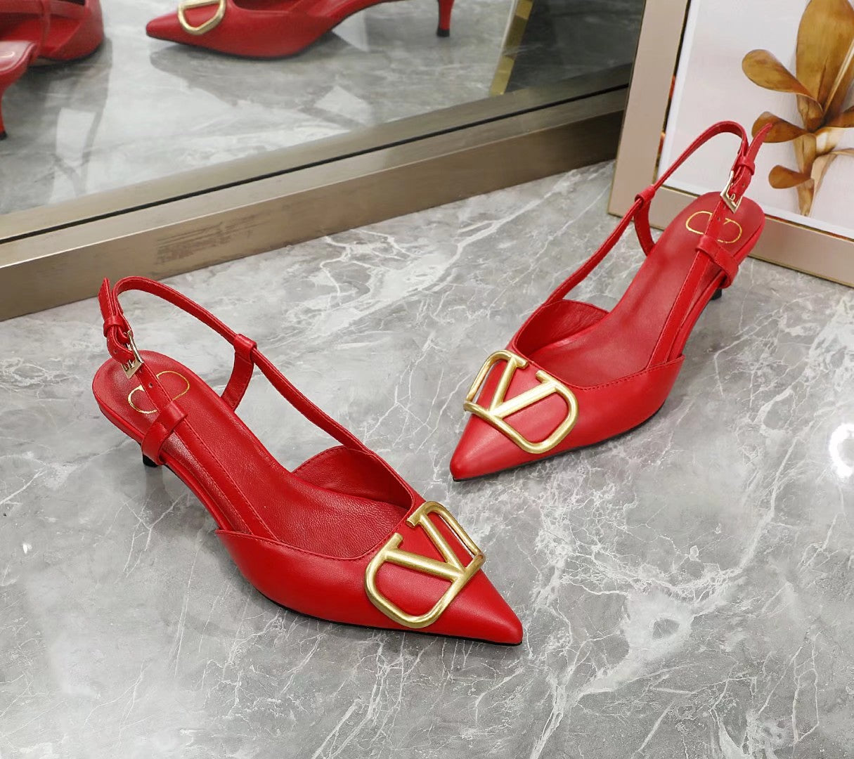 Z2R45VL19 Popular leather  High heels