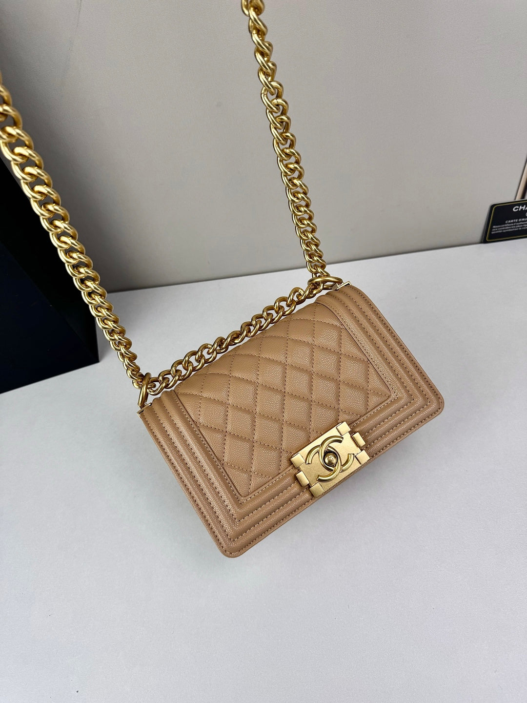 B1P36C16 Popular leather bag