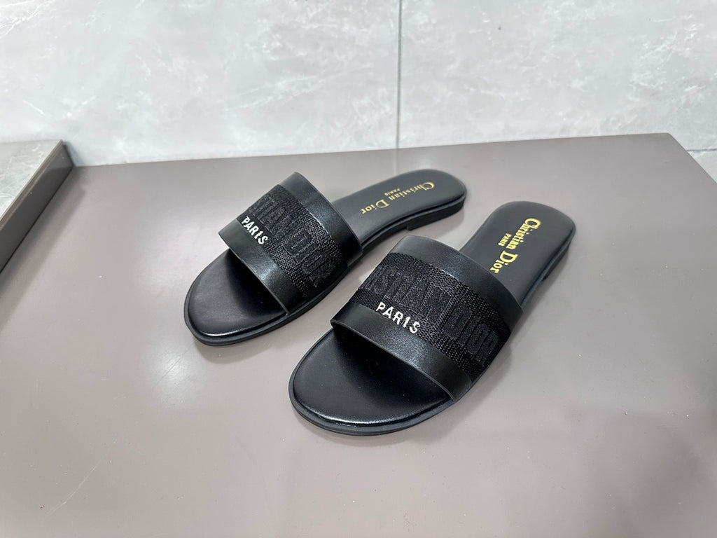 Z1ZD32 Popular slippers