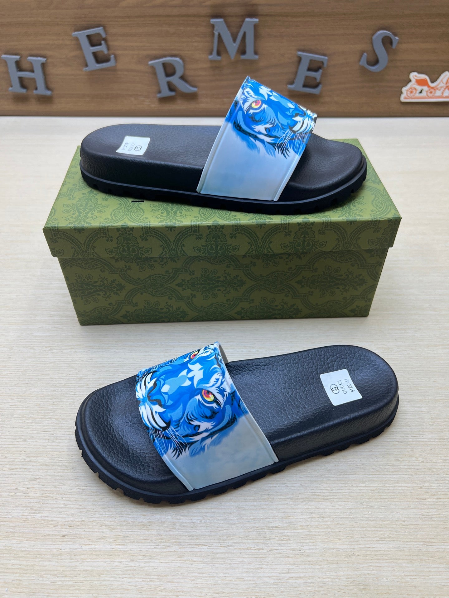 Z5R66B26 Popular Slippers