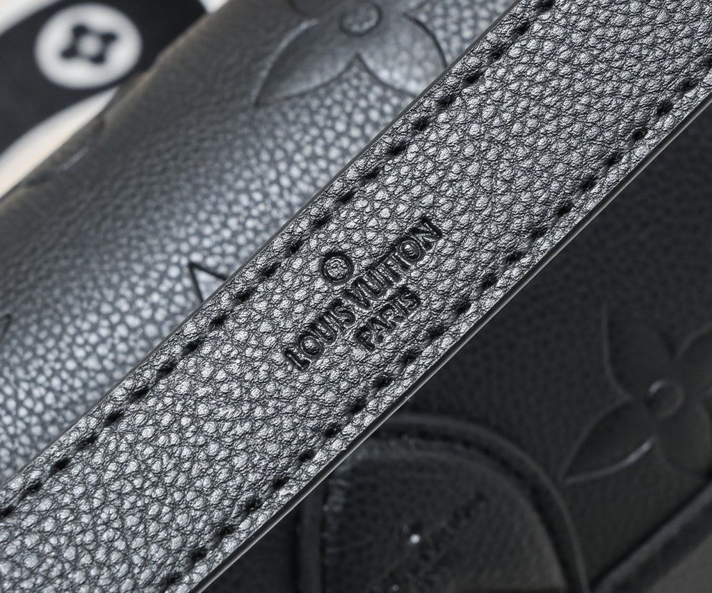 B1P36E40 Popular leather bag