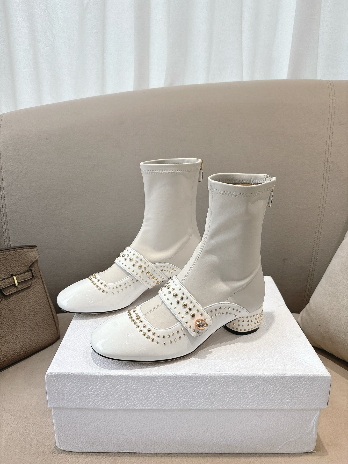 Z2Q95D155  Popular high-quality leather Boots