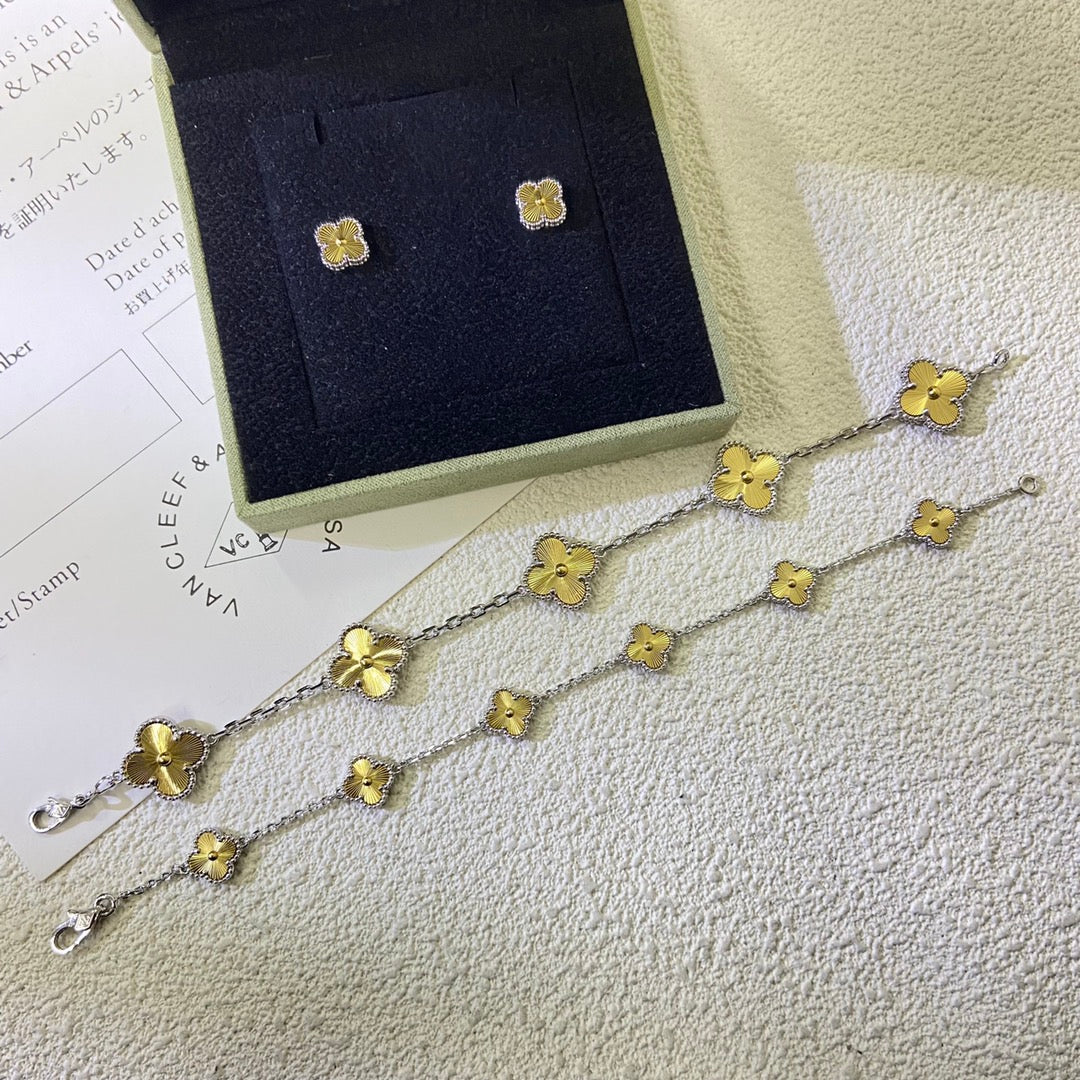 X5Q85VA271X Popular Necklaces. Bracelets. Earrings