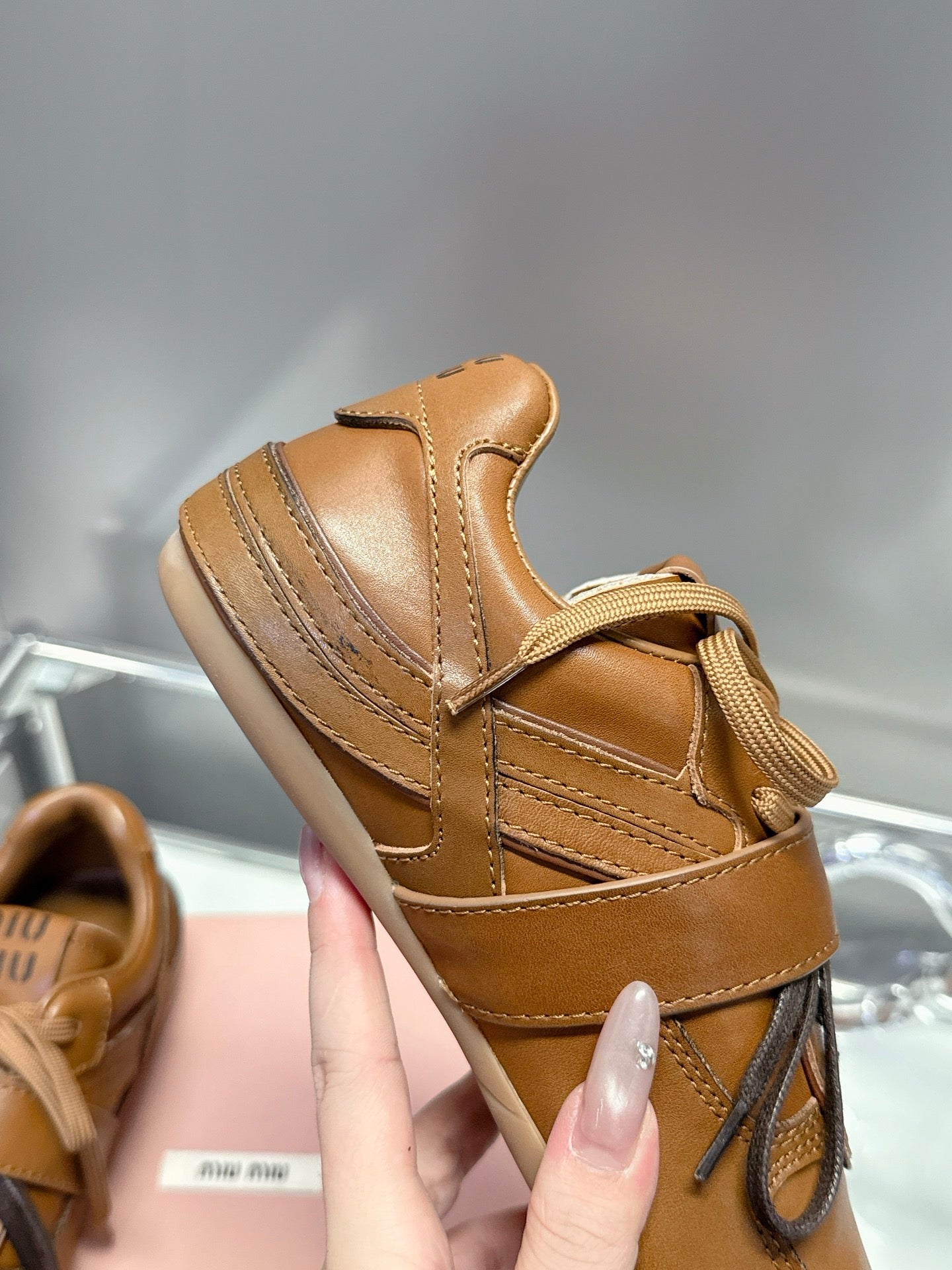 Z2Q105A261 Popular high-quality Shoes