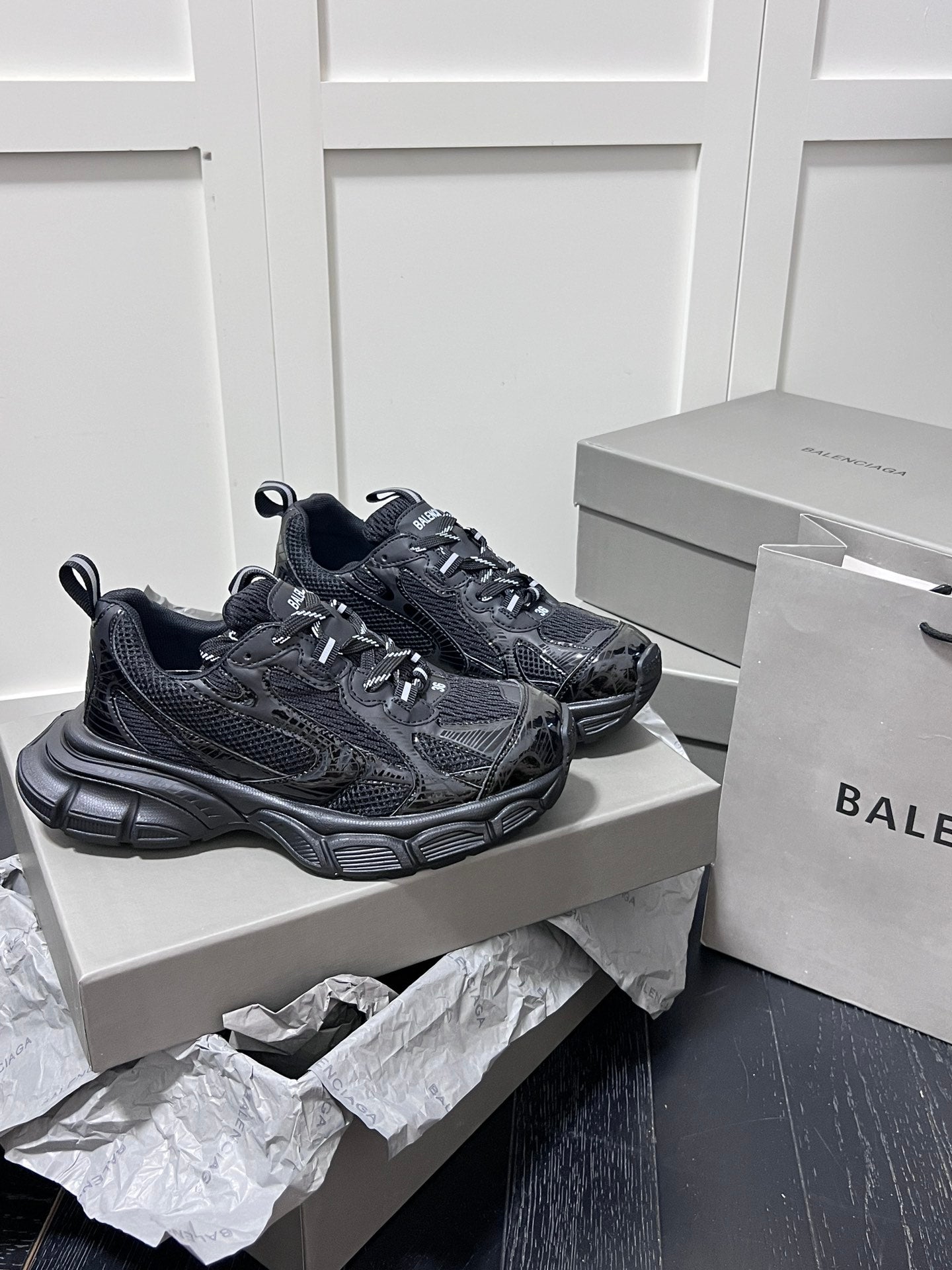 Z1Z54J115 Popular shoes