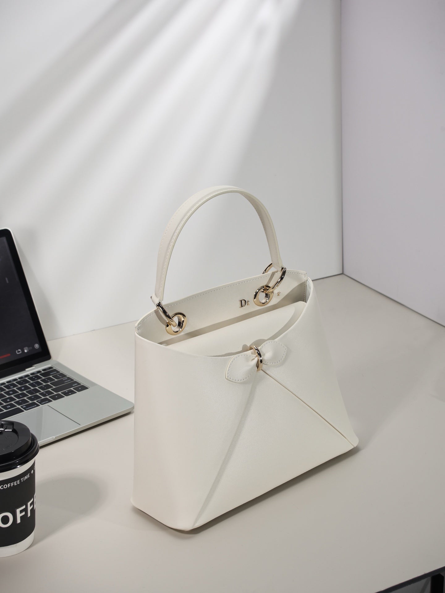 B1P36D89 Popular leather bag
