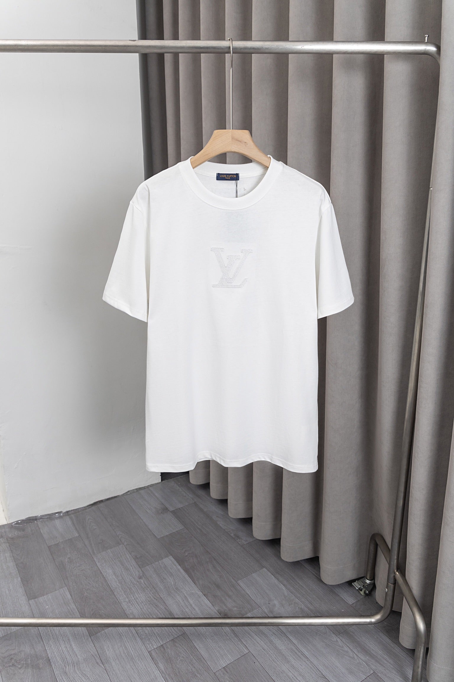 U1W25E3  Popular T-shirts
