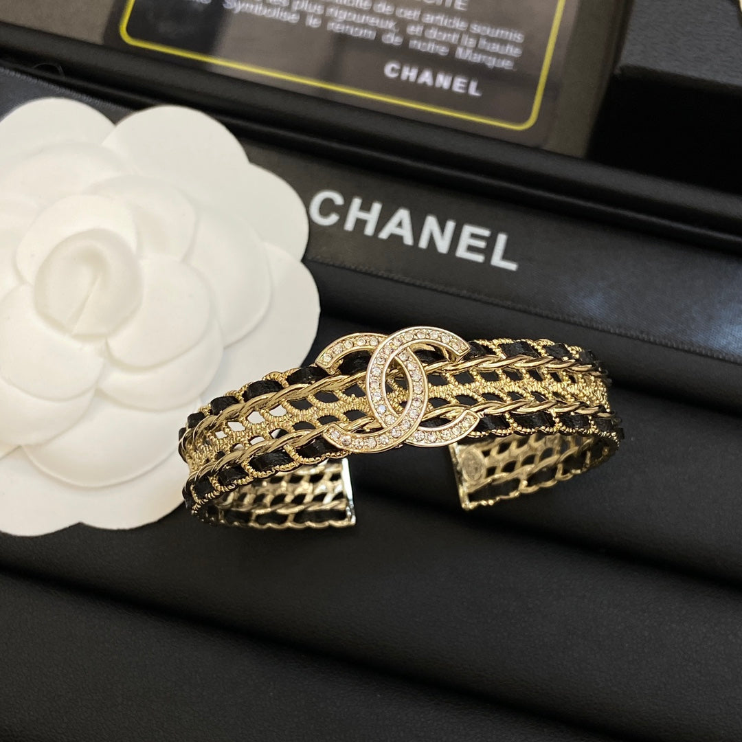 X1Z34C340K  Popular Bracelets