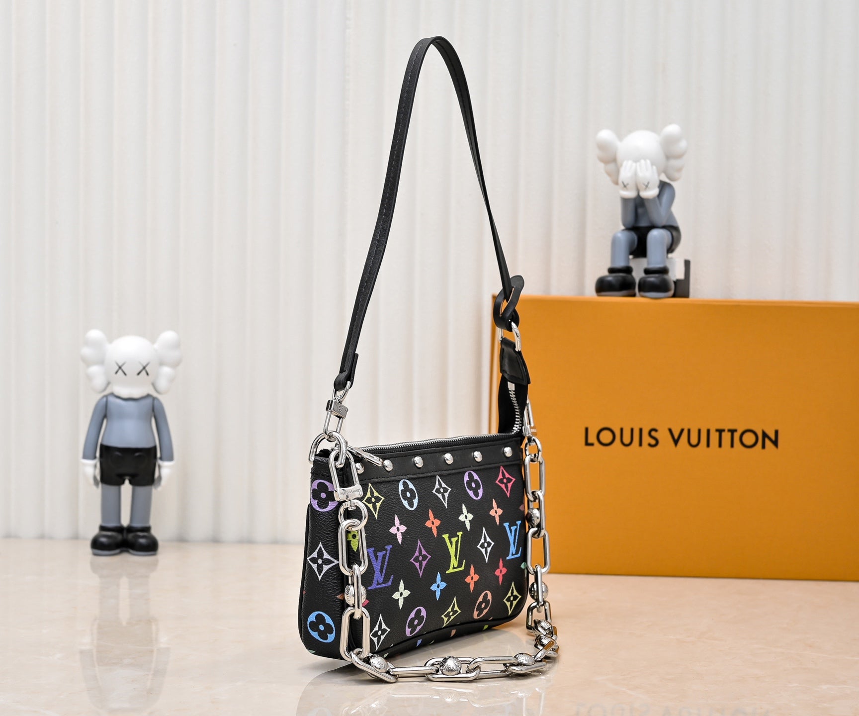 B1X45E12 Popular leather bag