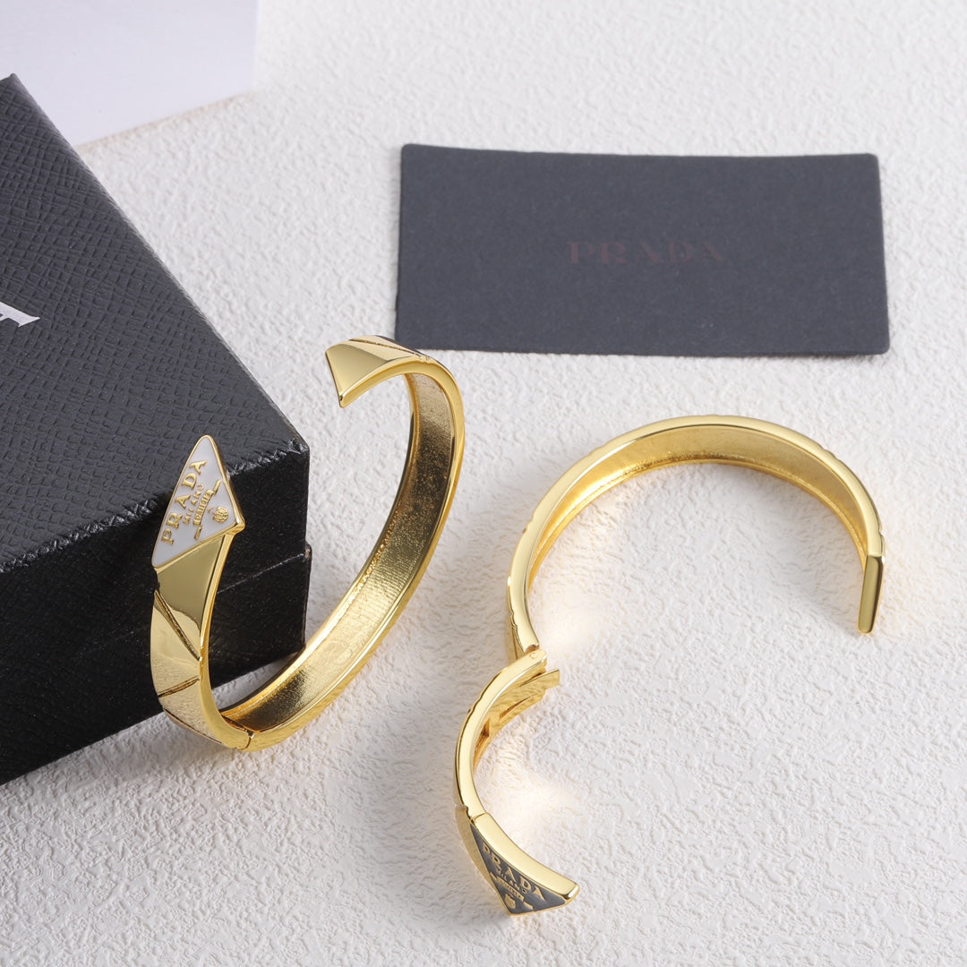 X1Y83PD67K  Popular Bracelets