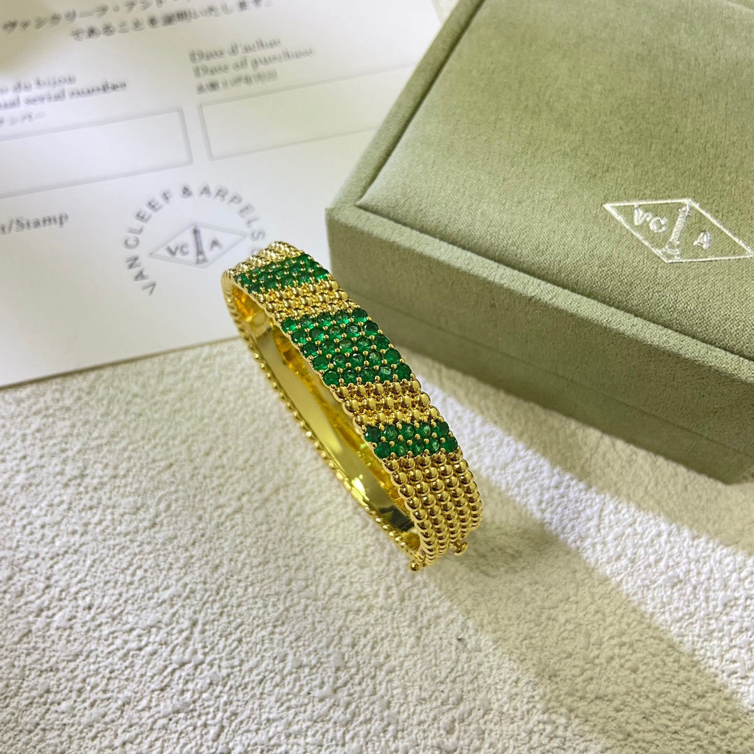 X5Q85VC78K  Popular Bracelets