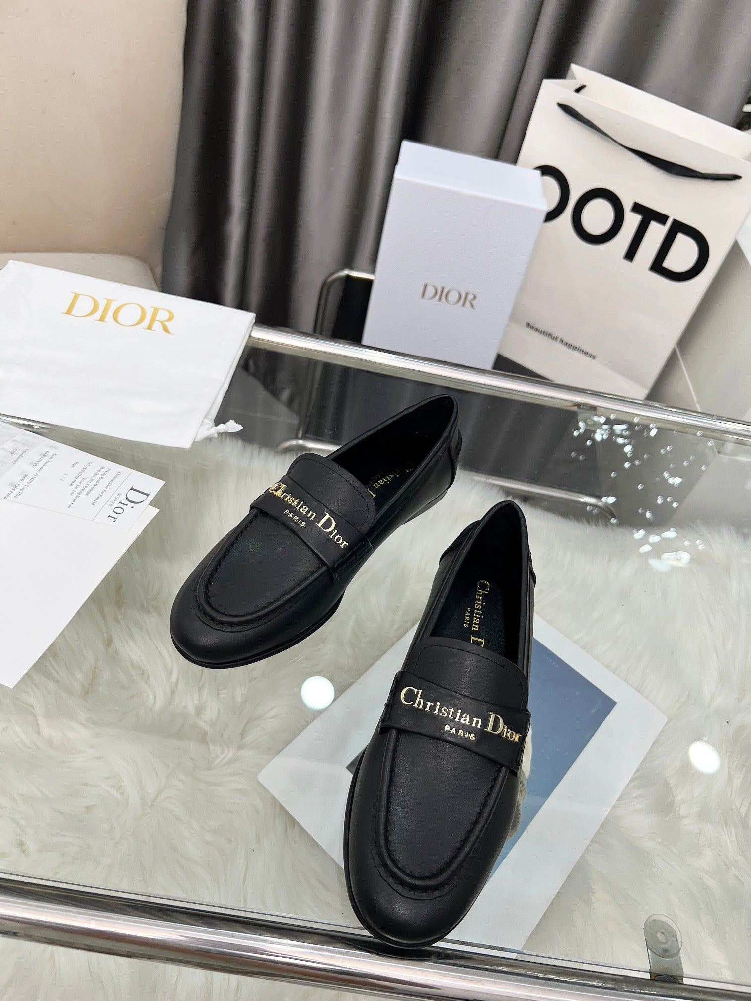 Z2Q105D301 Popular high-quality leather Shoes