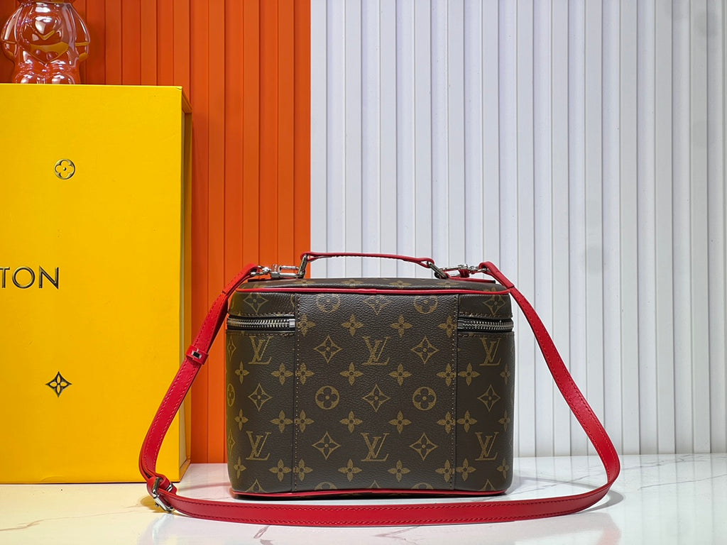 B1X45E10 Popular  leather bag