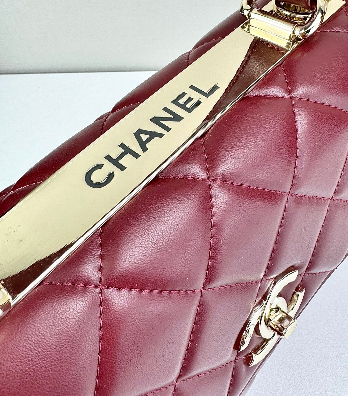 B1X76C7  Popular leather bag