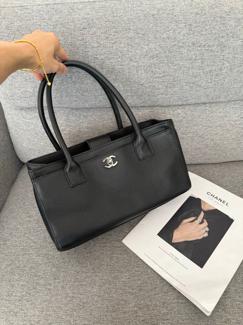 B1R76C37 Popular leather bag