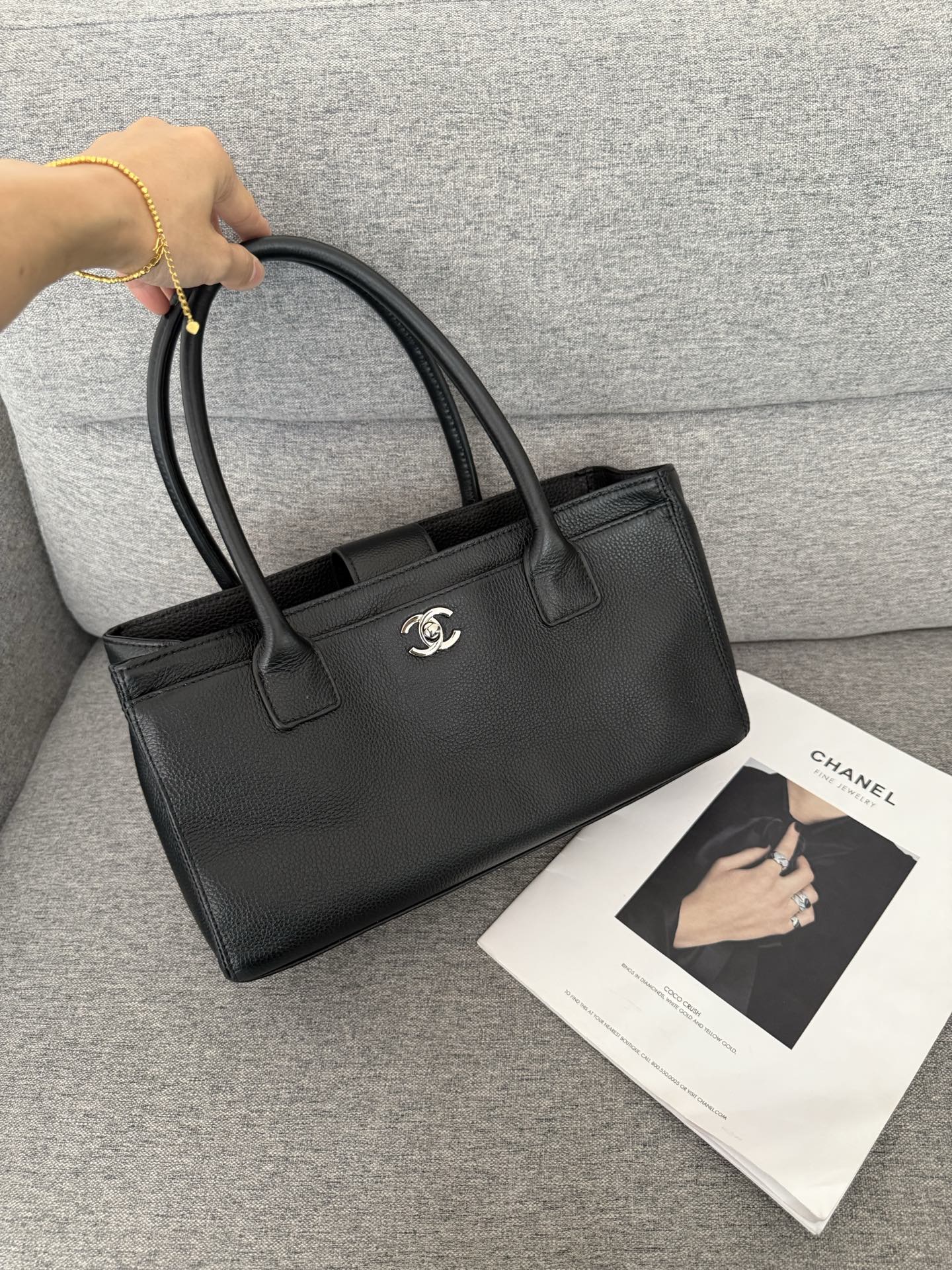 B1R76C37 Popular leather bag