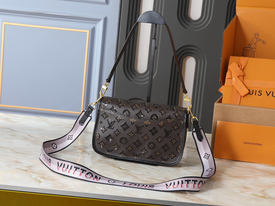 B1P36E41 Popular leather bag