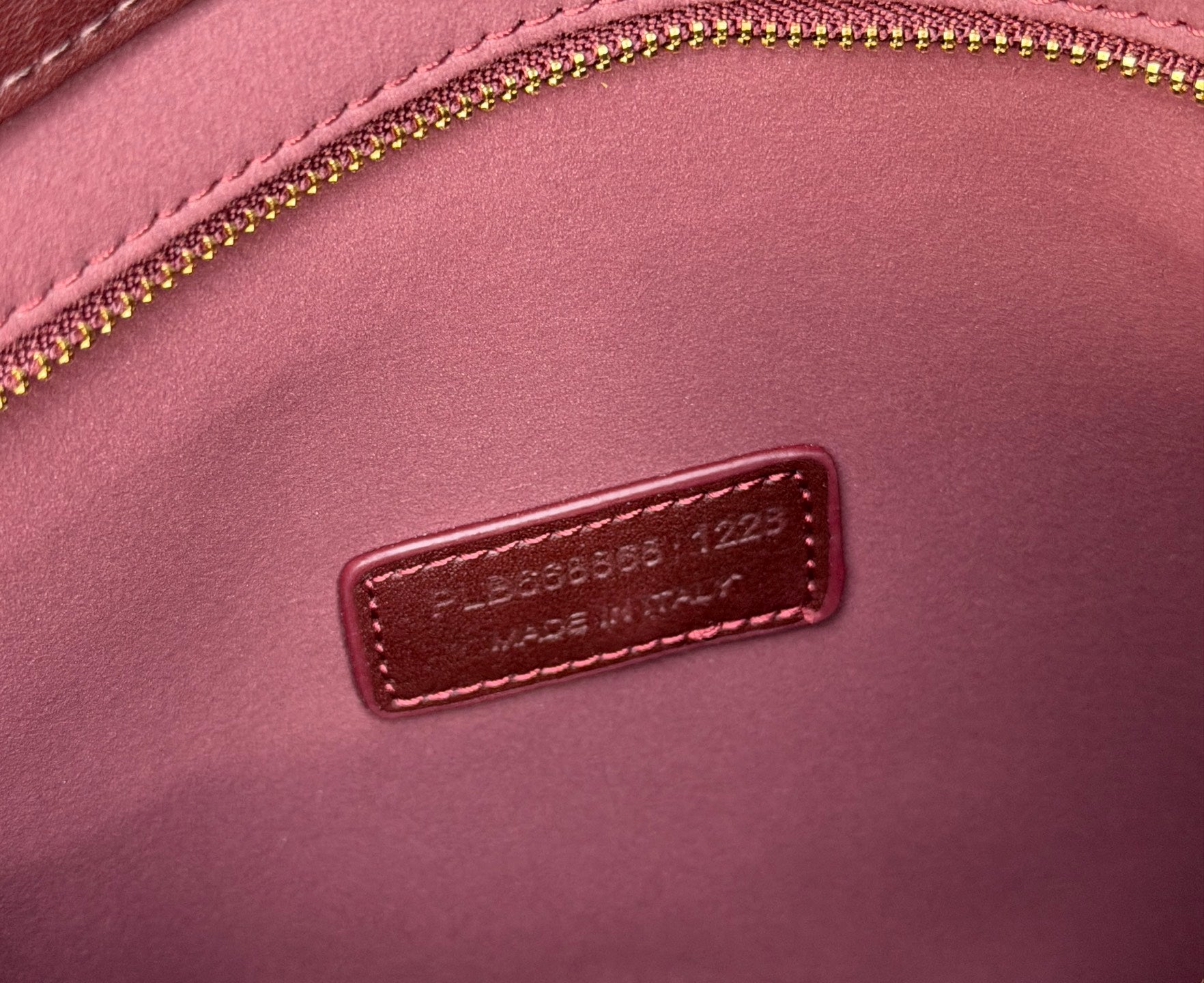 B1R76SL24 Popular leather bag