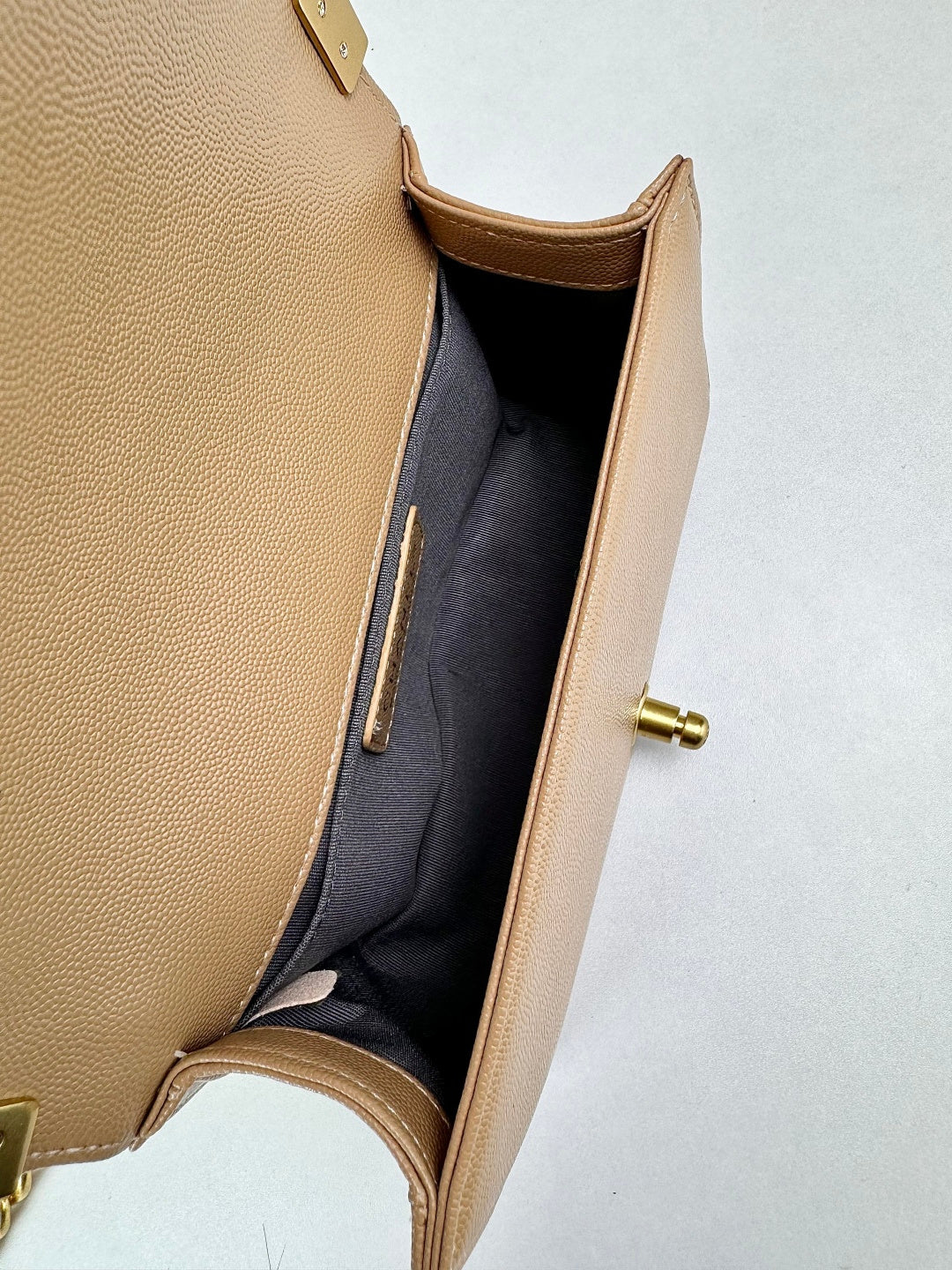 B1P36C16 Popular leather bag