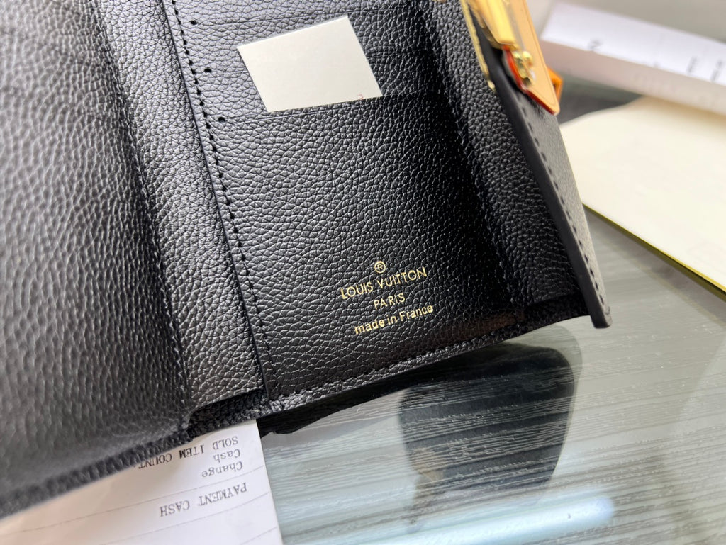 B1N55E43 Popular  leather wallets