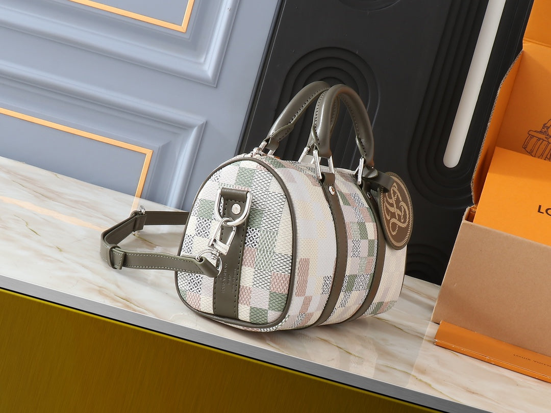 B1P46E35 Popular leather bag