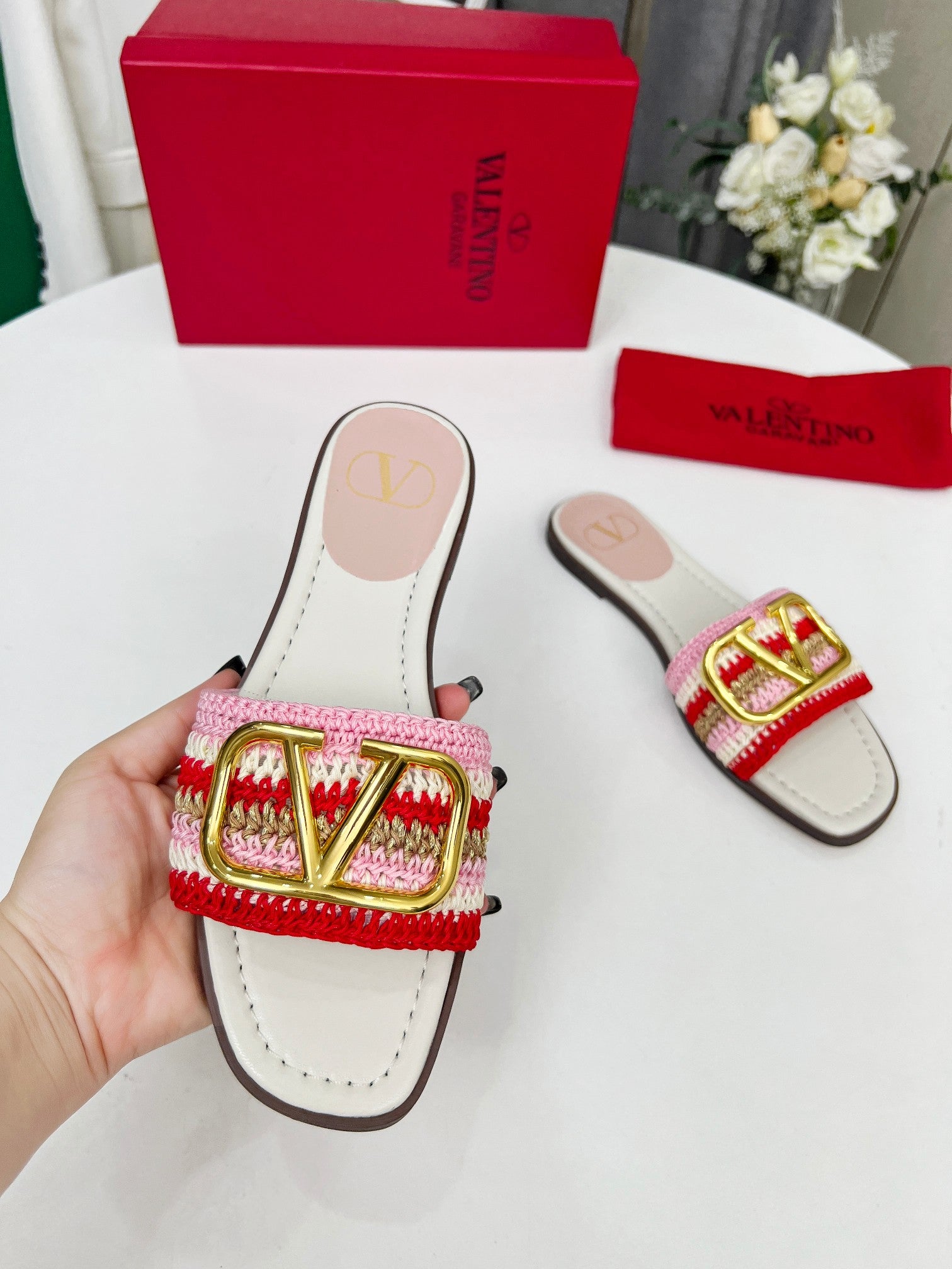Z2Q55VL31  Popular Slippers