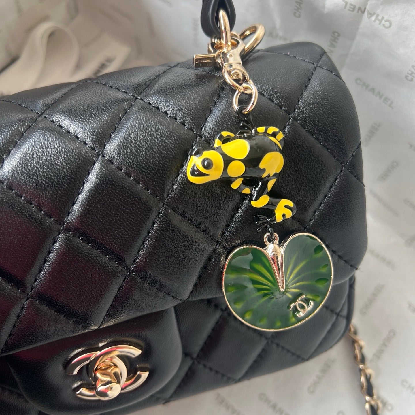 B1R76C32 Popular leather bag