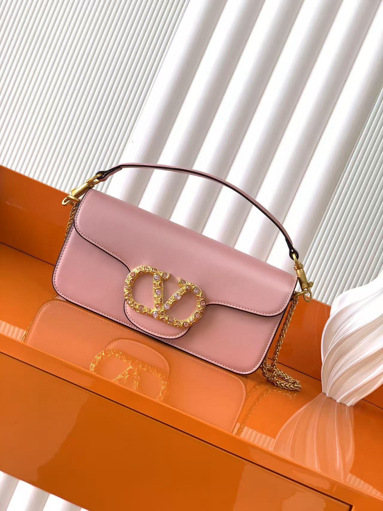 B1P36A31 Popular  leather bag
