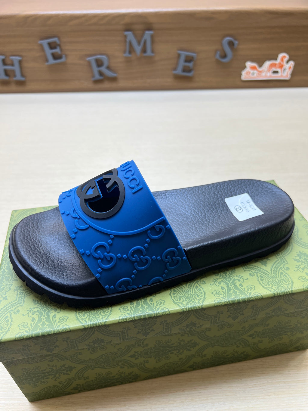 Z5R66B22 Popular  Slippers