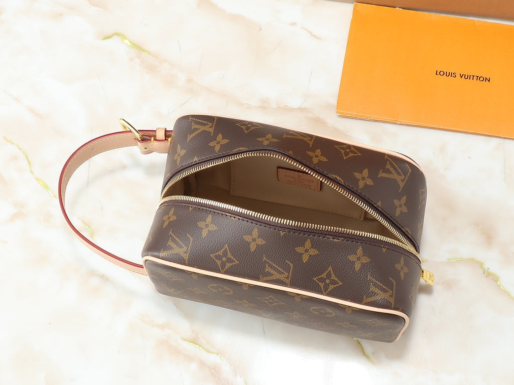 B1R15E69  Popular   leather bag