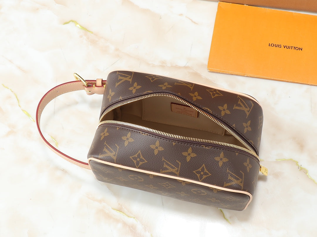 B1R15E69  Popular   leather bag