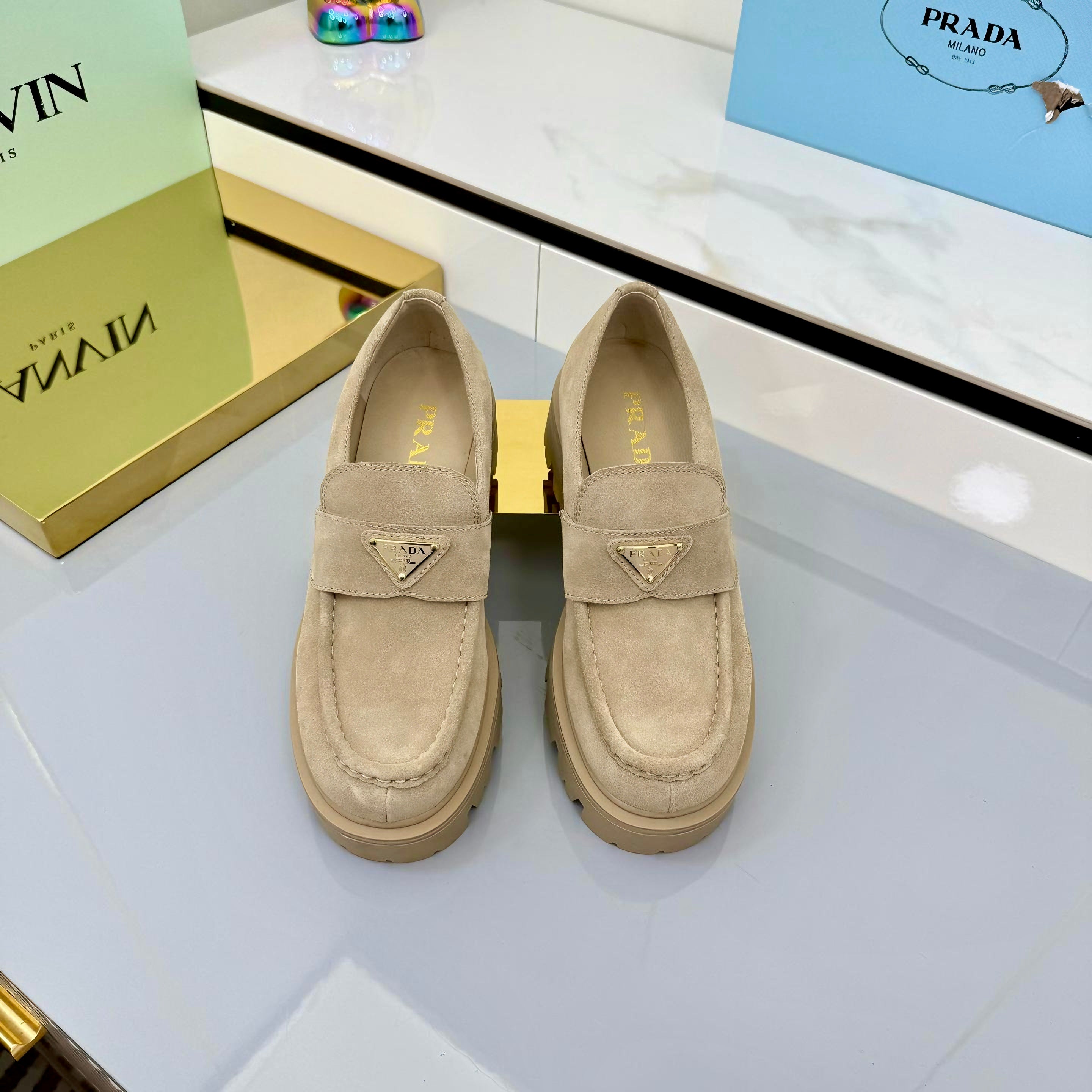 Z2Q105P307 Popular high-quality Shoes