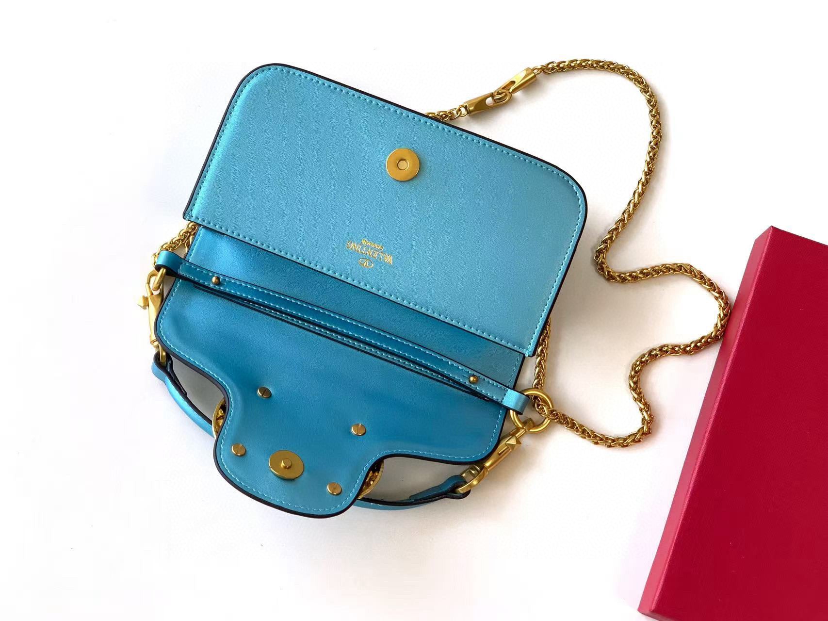 B1P36A30 Popular  leather bag
